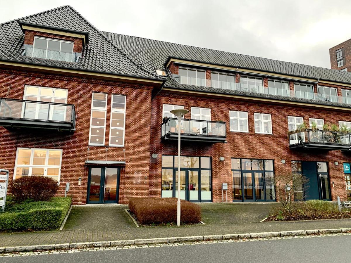 Baltic Lodge: Marina View Maisonette with 3 Bedrooms and Balcony Flensburg Exterior photo